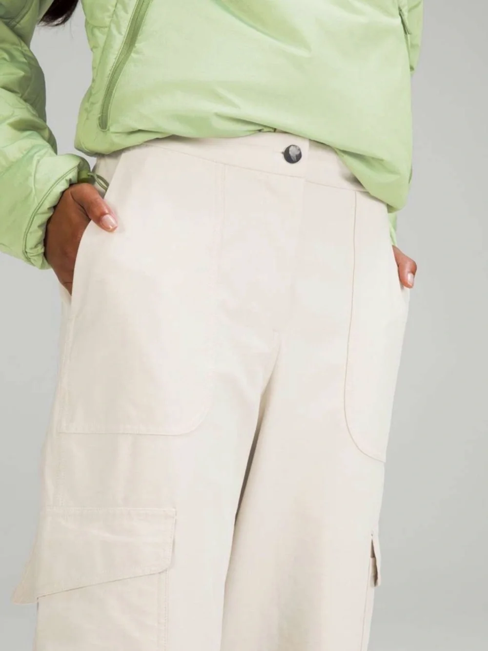 Lululemon Light Utilitech Cargo Pocket High-Rise Crop Natural Ivory Womens Sz 33